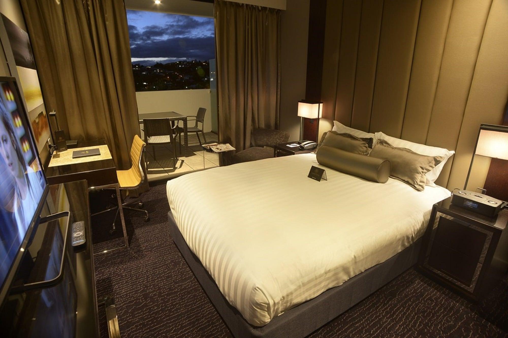 The Beetson Hotel Brisbane Kültér fotó A room at the hotel