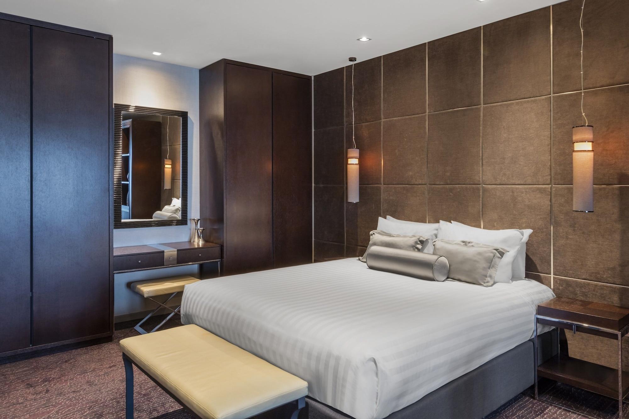 The Beetson Hotel Brisbane Kültér fotó A bedroom in the hotel