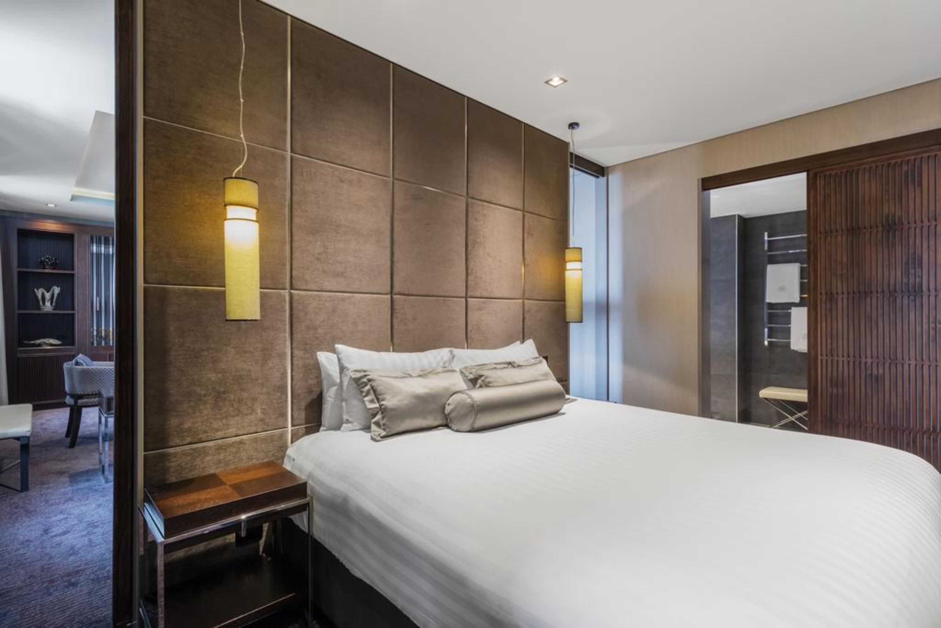 The Beetson Hotel Brisbane Kültér fotó A bedroom at the hotel