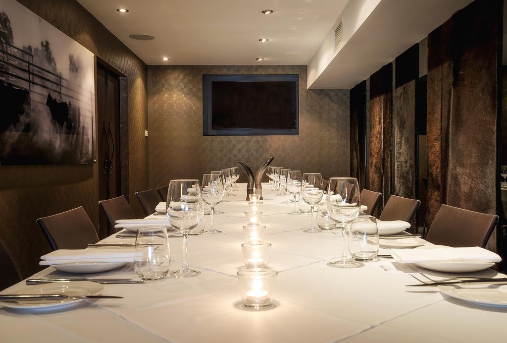 The Beetson Hotel Brisbane Kültér fotó The private dining room at the restaurant